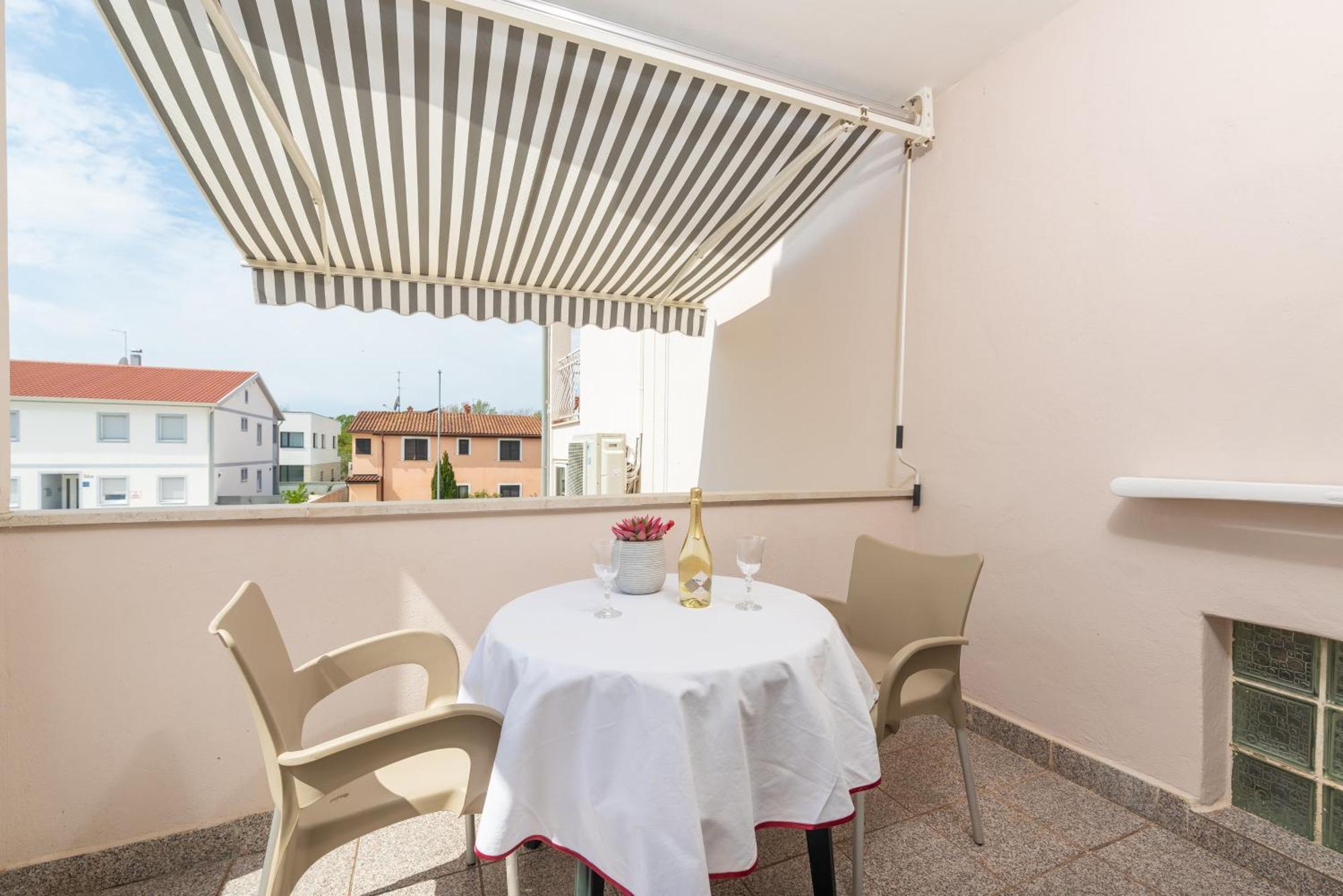 Apartments Viktor Poreč Exterior foto
